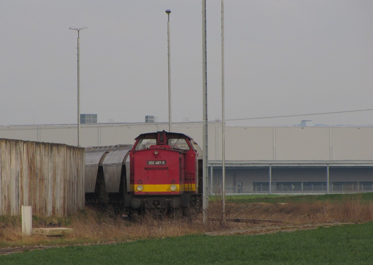 EBS 202 487-5 am 04.04.2015 abgestellt im Anschluss der Agrar- und Transportservice GmbH in Kölleda.
