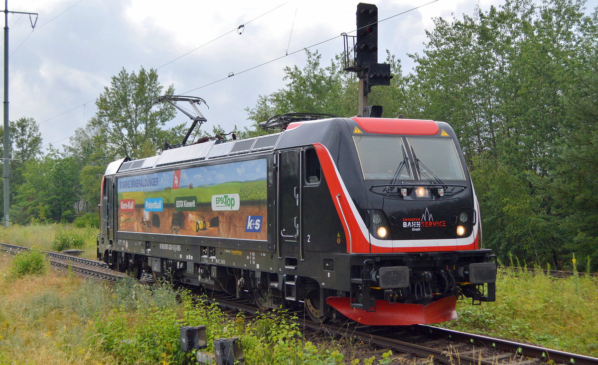 EBS - Erfurter Bahnservice GmbH, Erfurt [D] mit ihrer sehr schönen  187 420-5  [NVR-Nummer: 91 80 6187 420-5 D-EBS] am 15.07.20 Bf. Flughafen Berlin Schönefeld wo sie tagsüber am Rande abgestellt war, am frühen Abend ging es dann Richtung Nordosten zu neuen Aufgaben.
