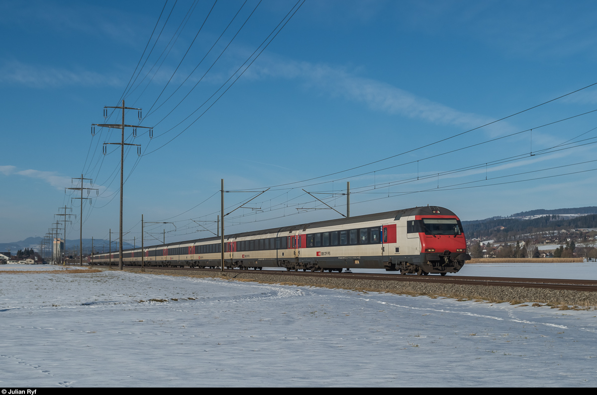 EC 7 Hamburg Altona - Interlaken Ost am 29. Januar 2017 bei Kiesen.