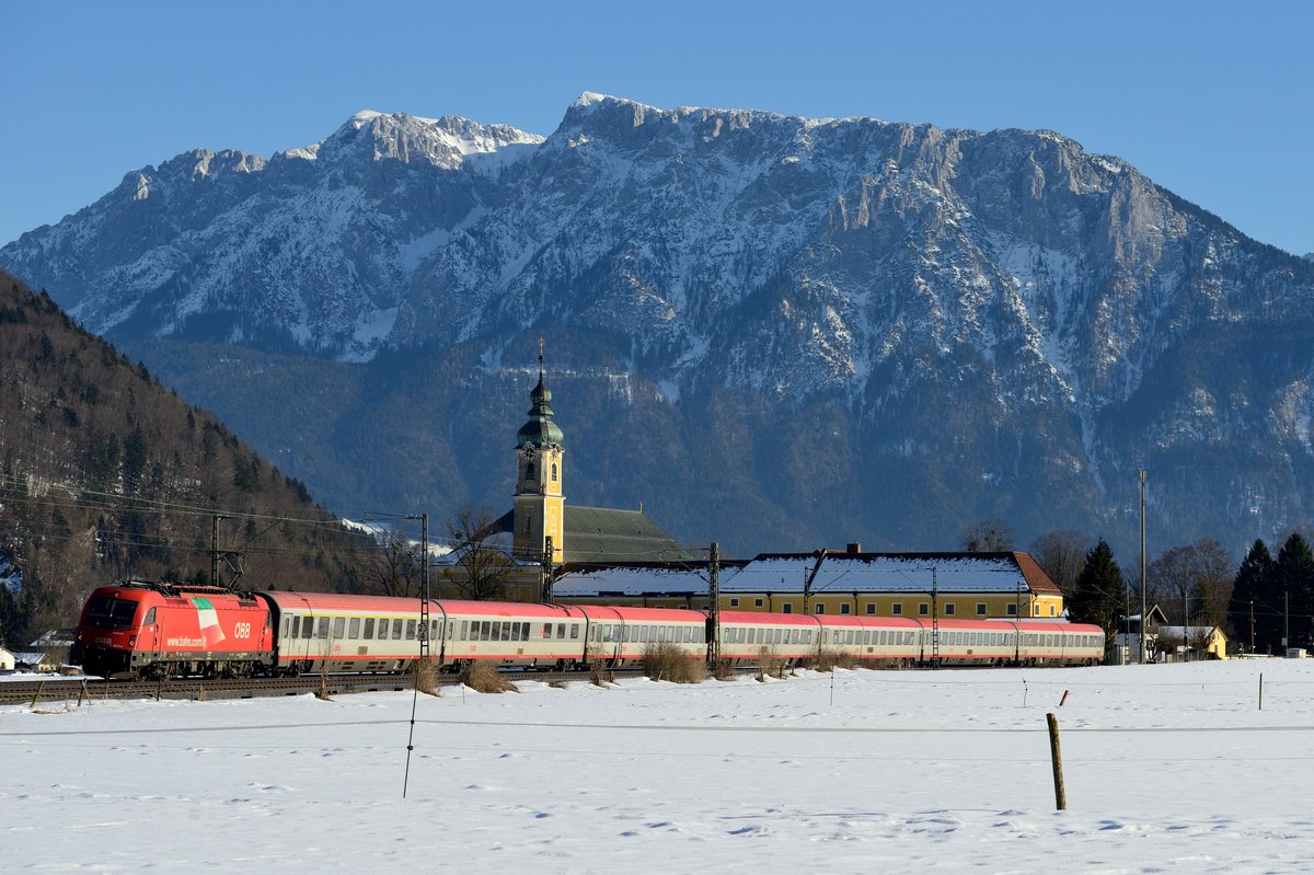 EC 80 konnte am 20. Februar 2015 ebenfalls vor dem Kloster Reisach und dem Wilden Kaiser abgelichtet werden. Es führte 1216.014.