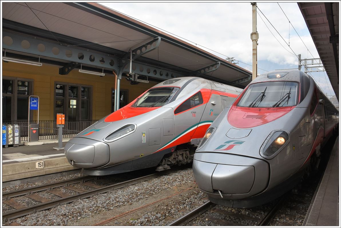 EC30014 und EC30015 Mit je einem ETR610 begegnen sich in Bellinzona. Die 300 vor der Zugnummer bedeutet, dass die Fahrt durch den Gotthardbasistunnel erfolgt. (14.11.2016)