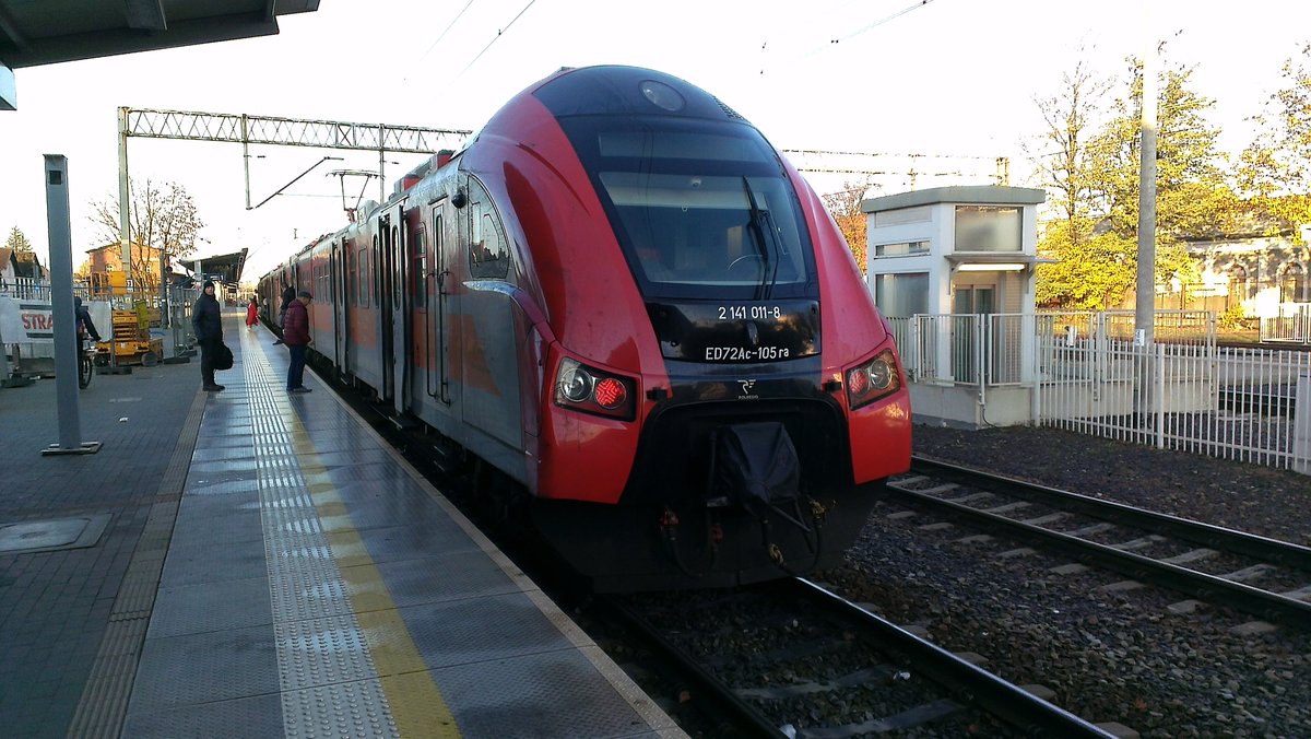 ED72Ac-105 in Bahnhof Zielona Gora Glowna, 10.11.2019