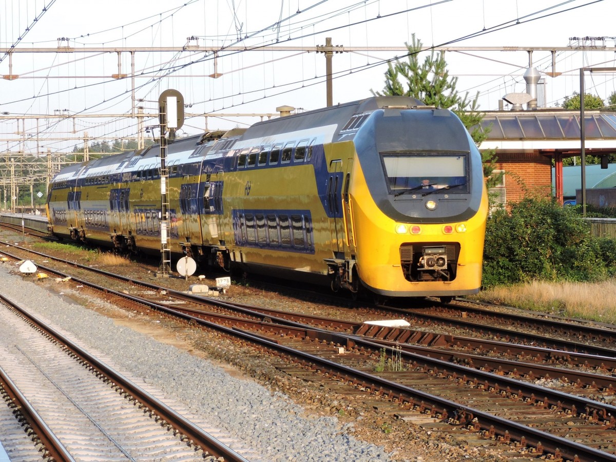 Ede-Wageningen, 6. August 2015. Abfahrt des Intercity von Nijmegen nach Schiphol.