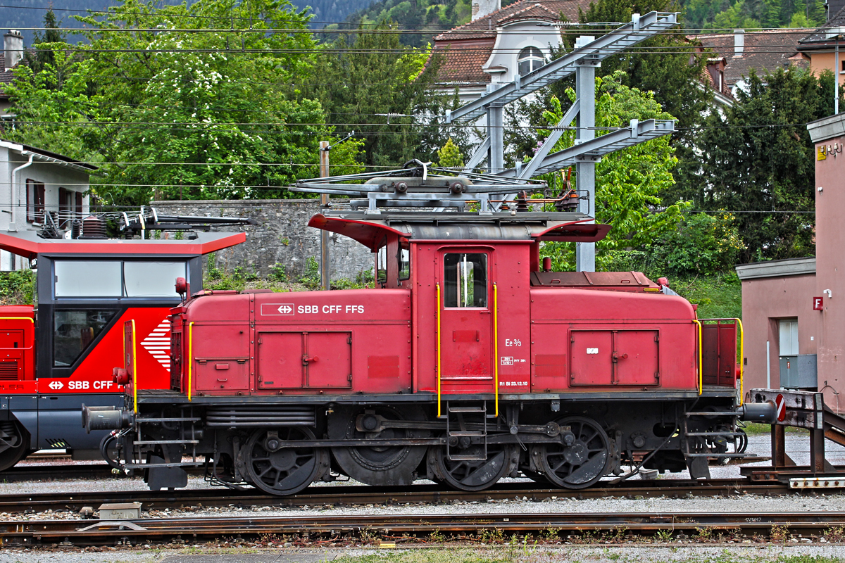 Ee 3/3 16410 steht am 2.5.2014 abgestellt am Bahnhof Chur