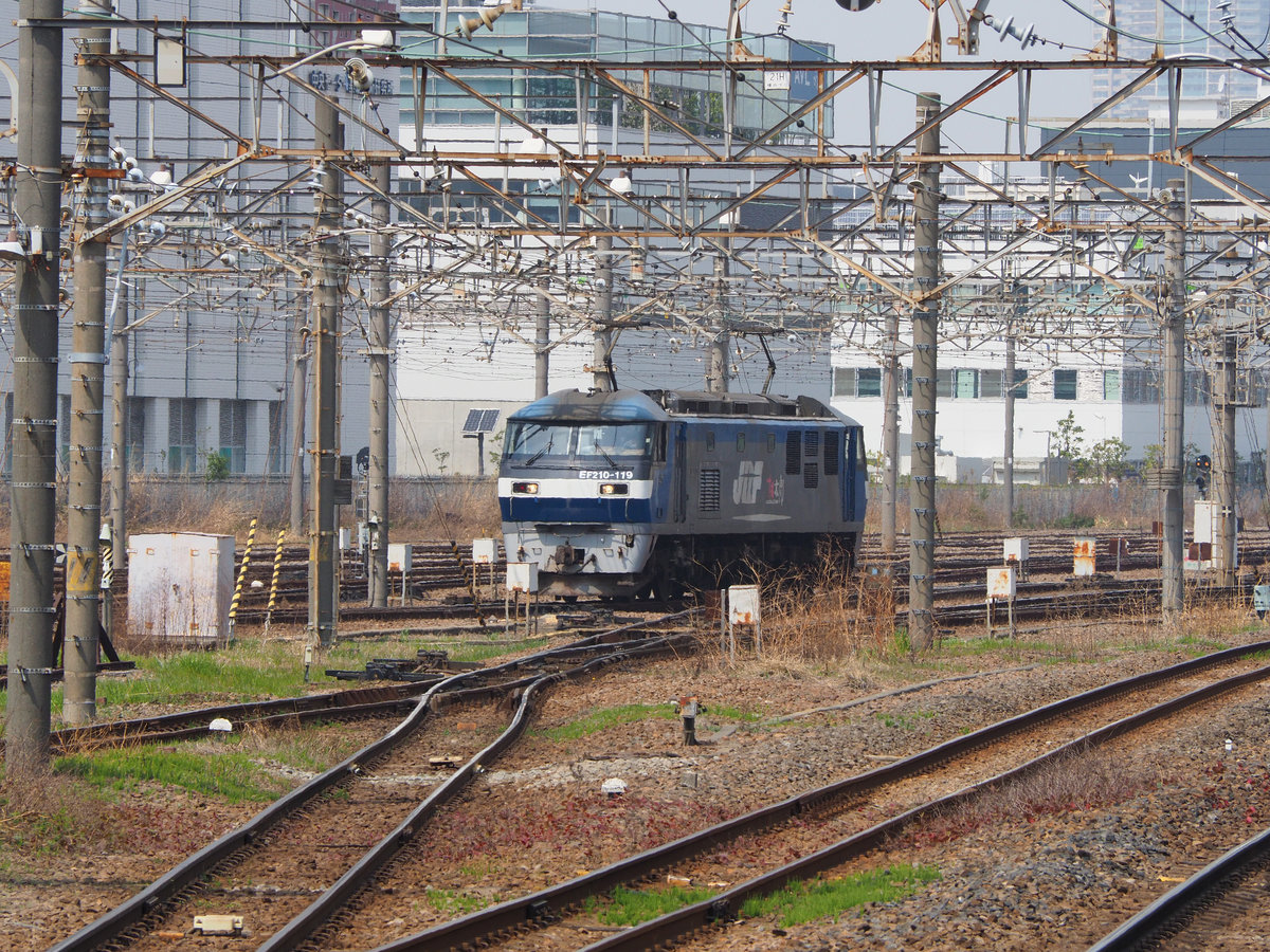 EF210-119 at Shin-Kawasaki on 03 April 2018