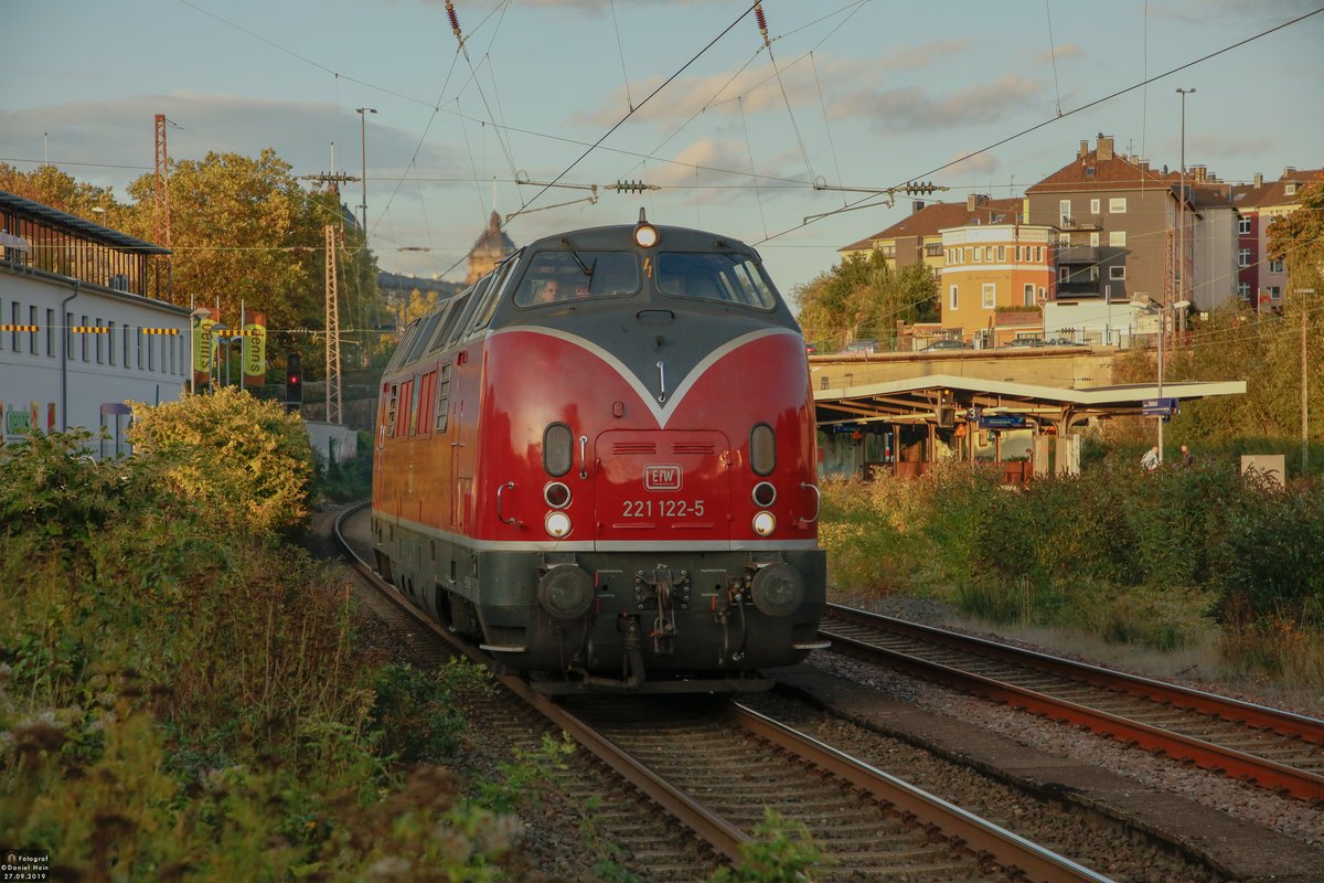 EfW 221 122-5 in Wuppertal, September 2019.
