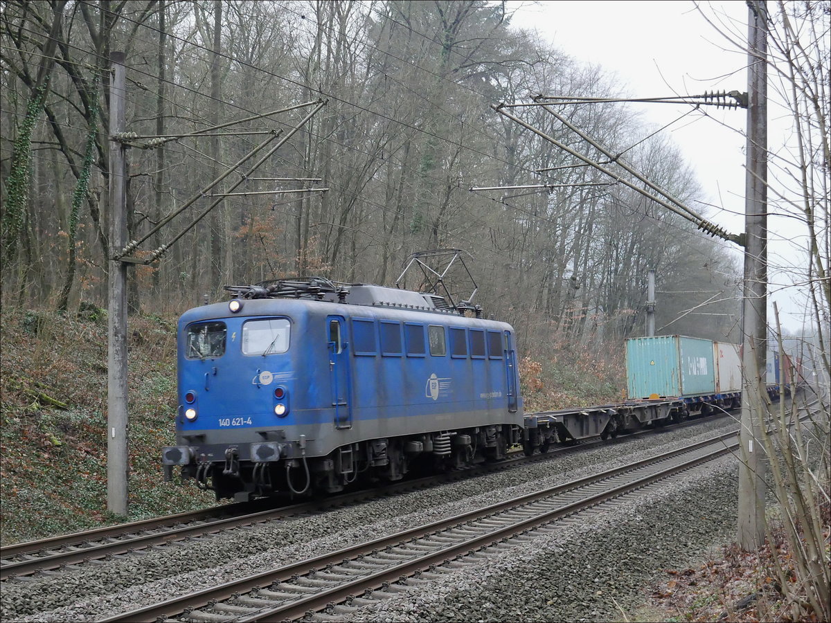 EGP 140 621 mit einem Containerzug aus Hamburg kommend kurz vor Friedrichsruh; 25.01.2021
