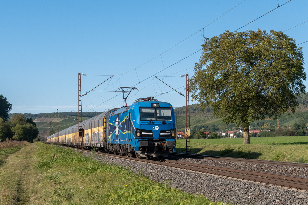 EGP 192 102 zieht einen ARS Altmann durch Retzbach-Zellingen gen Würzburg. 25.09.2021
