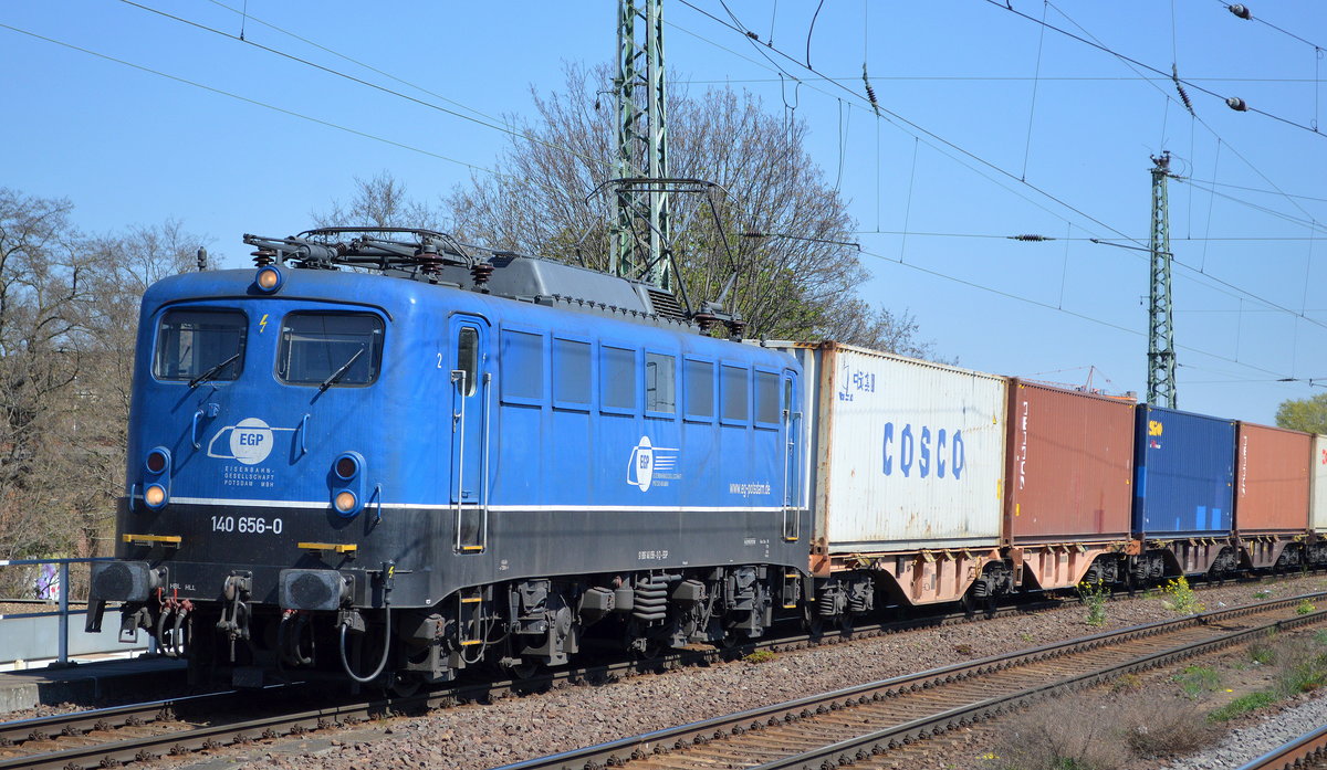 EGP mit  140 656-0  (NVR-Nummer:  91 80 6140 656-0 D-EGP ) und Containerzug am 22.04.20 Magdeburg Neustadt.
