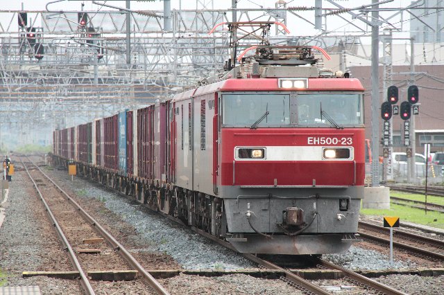 EH500 :Electoric-Loco. AOIMORI-Line.EH500-23 + Container cars in HACHINOHE Station,Aomori,Japan 17.JULY.2014