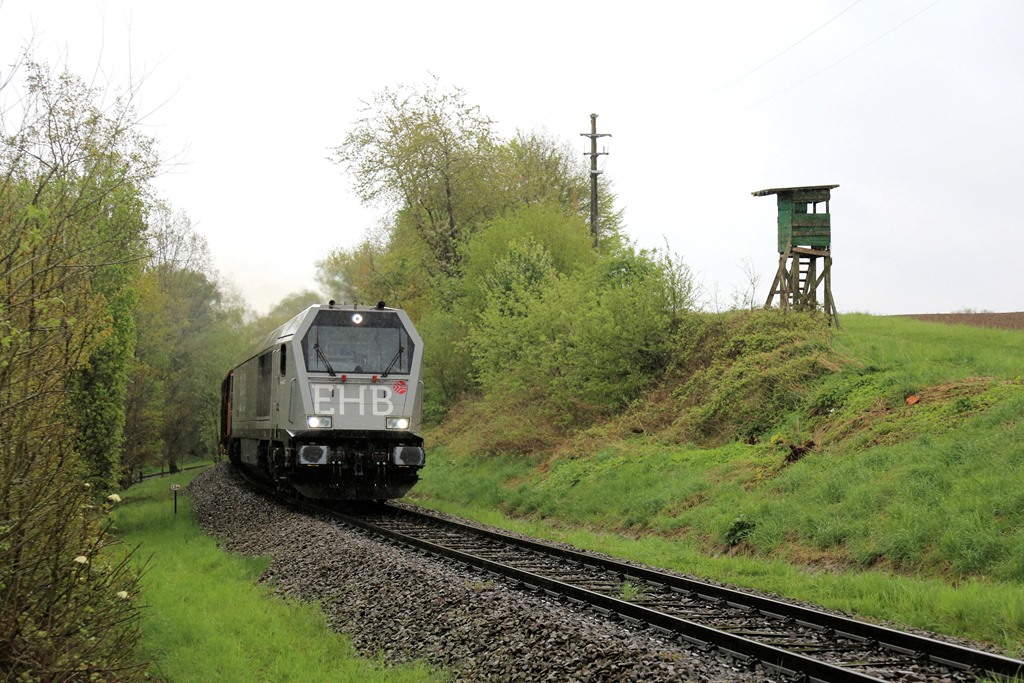 EHB CC 40 Maxima verläßt hier am 16.04.2024 um 09.39 Uhr mit einem Leerzug Georgsmarienhütte in Richtung Hasbergen.