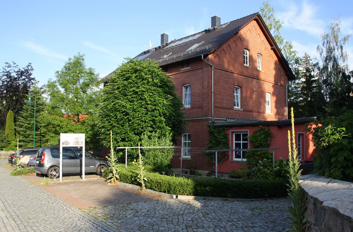 ehem. Bahnhofsgebäude Oppach Deutschland / Strecken | KBS 500-599 / Schmalspur Taubenheim (Spree) ⨯ Dürrhennersdorf alt KBS 161b | Juni 2020