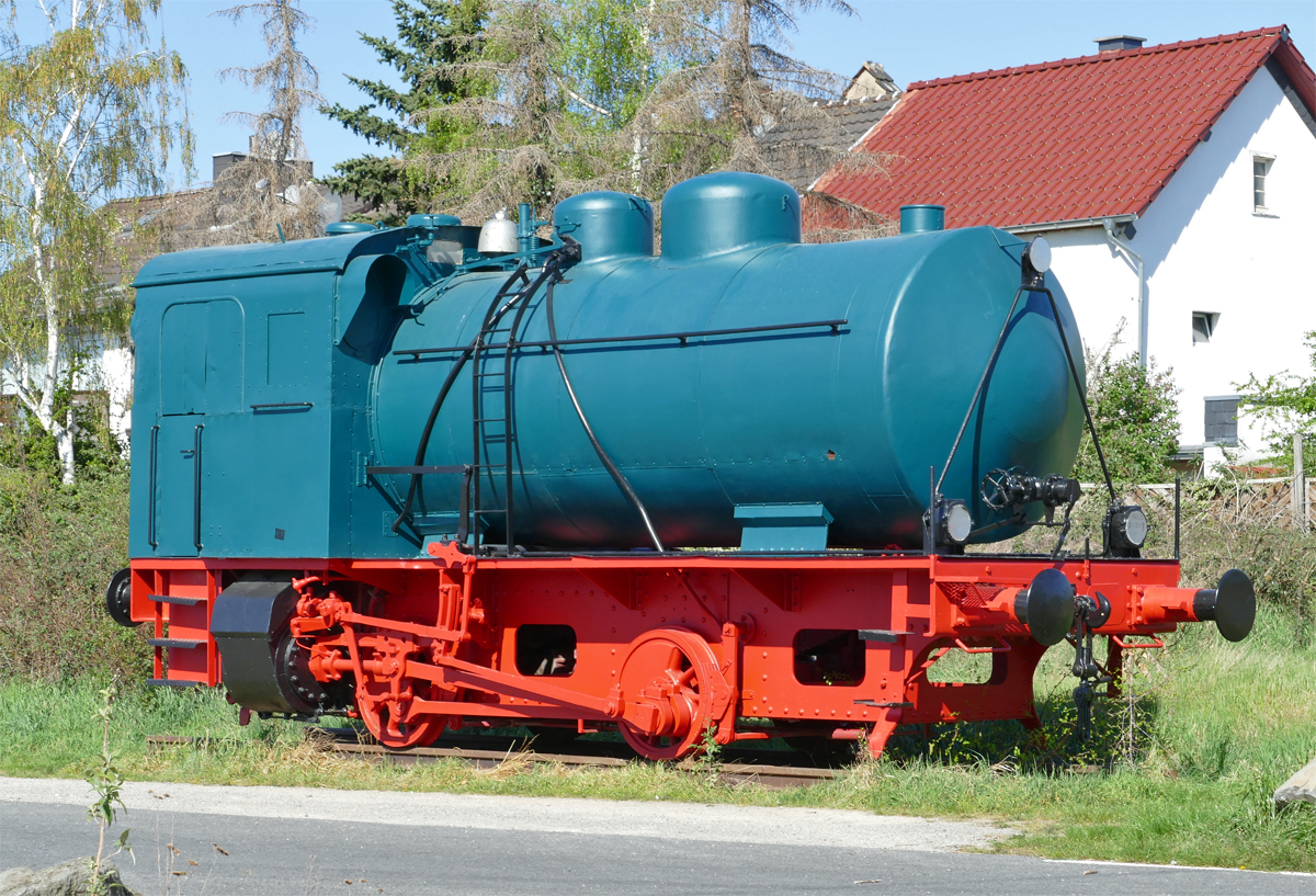 Ehemalige Industrielok der Zuckerfarbrik Euskirchen als Ausstellungsstück am Bf Euskirchen - 11.04.2020