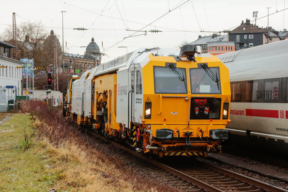EIFFAGE Infra-Rail UNIMAT 09-8x4/4S in Wuppertal, Januar 2026.