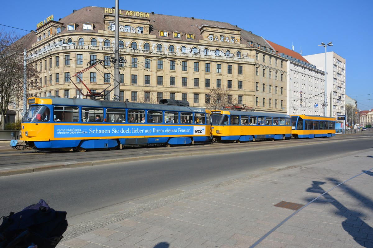 Eigentlich schon Historisch aber heute noch im Regelverkehr unterwegs. Aufgenommen am 13.03.2014 alte Straßenbahn in Leipzig.