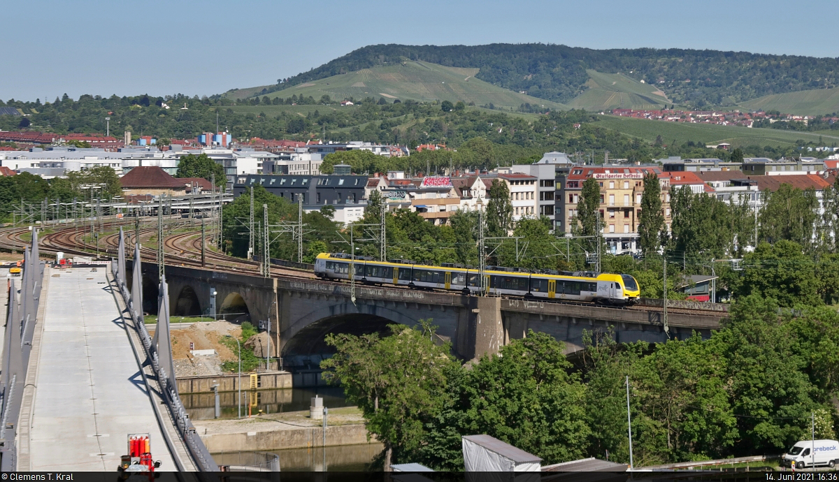 Ein 1429 (Stadler FLIRT 160) überquert nach dem Verlassen des Bahnhofs Stuttgart-Bad Cannstatt den Neckar.

🧰 Go-Ahead Baden-Württemberg GmbH (GABW)
🚝 RB 19476 (RB13) Ellwangen–Stuttgart Hbf
🚩 Bahnstrecke Stuttgart–Ulm (Filstalbahn | KBS 750)
🕓 14.6.2021 | 16:36 Uhr