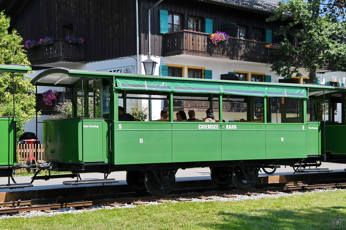 Ein 1887 von MAN gelieferter Sommerwagen, 2. Klasse der Chiemseebahn. (Prien, August 2020)