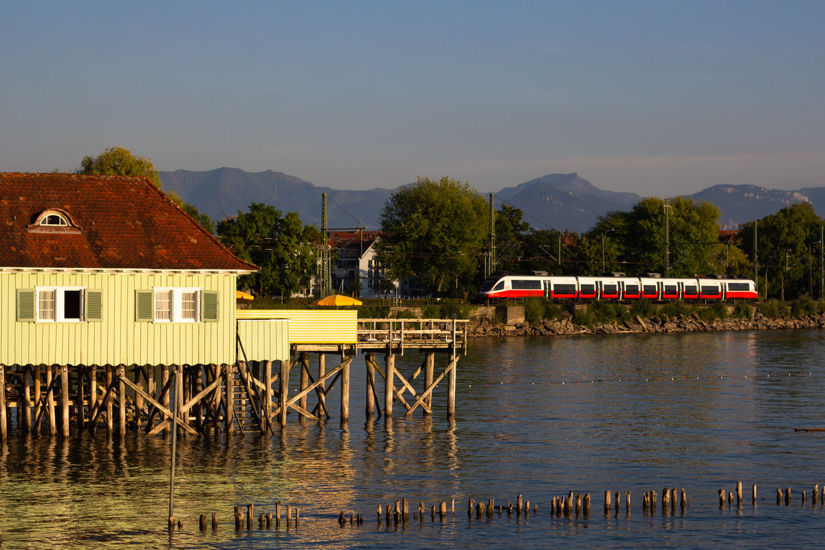 Ein 4024 auf dem Bahndamm Lindau. 20.7.20