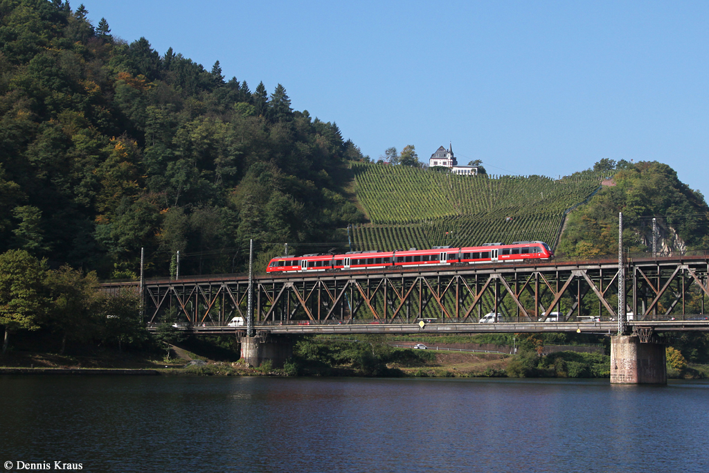 Ein 442 am 04.10.2014 in Bullay.