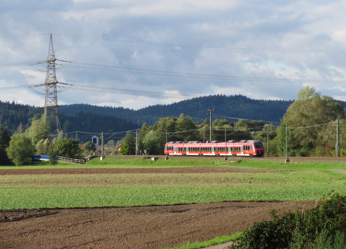 Ein 442er ist am 20.September 2015 als RB 59365 nach Bamberg bei Gundelsdorf unterwegs.