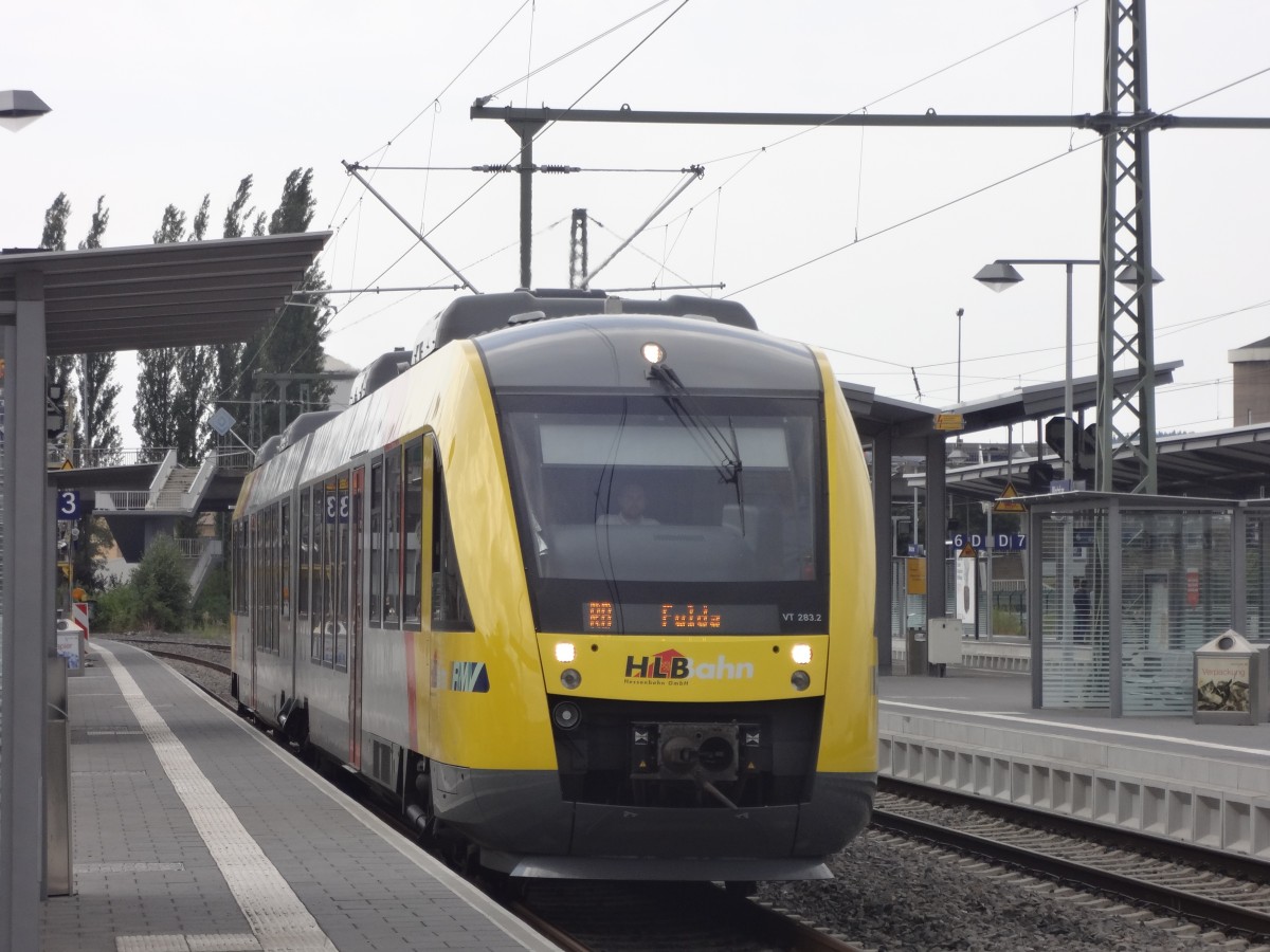 Ein 648er der HLB fhrt als Zug nach Fulda in Wetzlar ein. (Sommer 2013)
