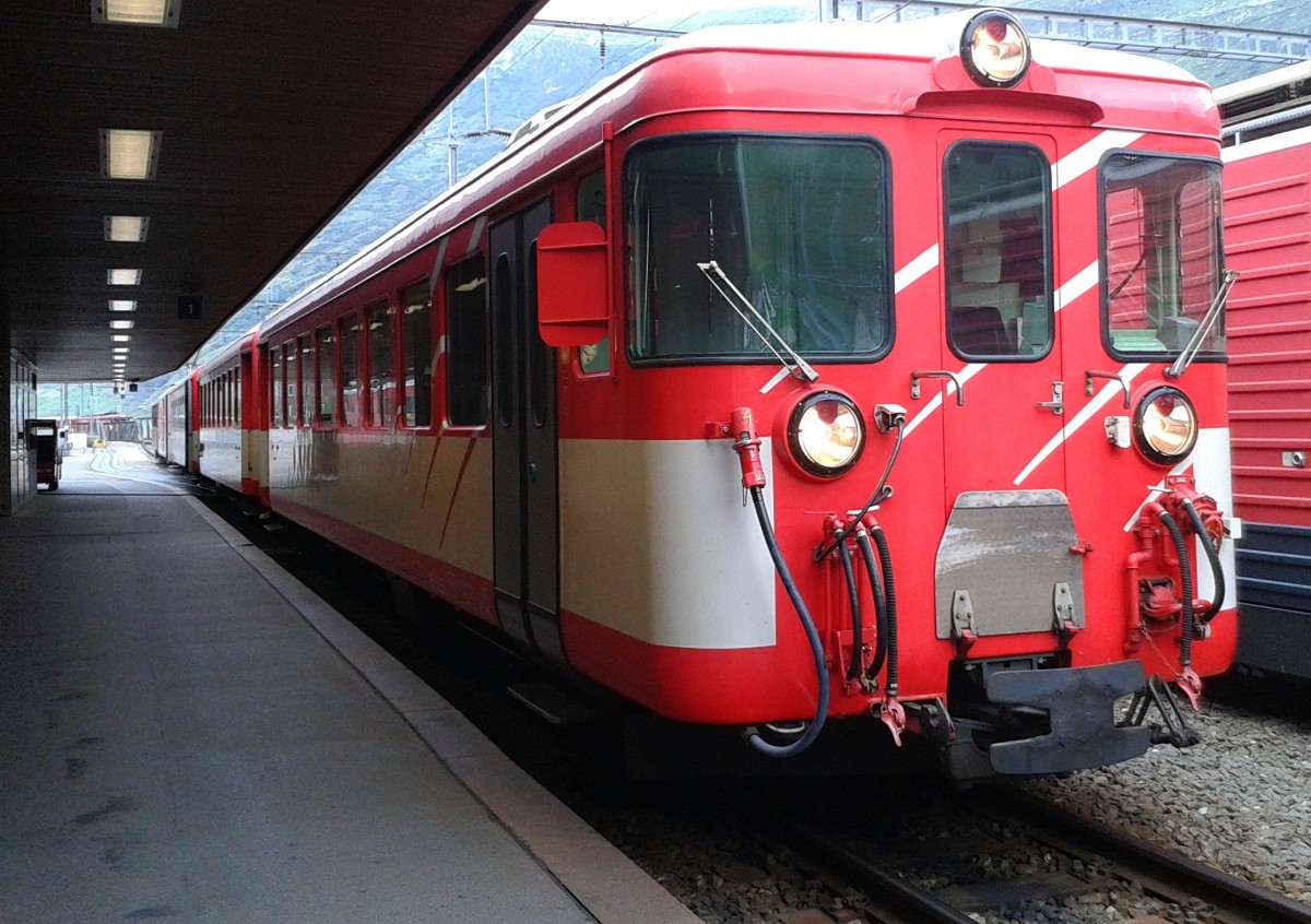 Ein ABt an der Spitze des R 816 (Andermatt - Disentis/Mustér) am 23.7.2015 in Andermatt.