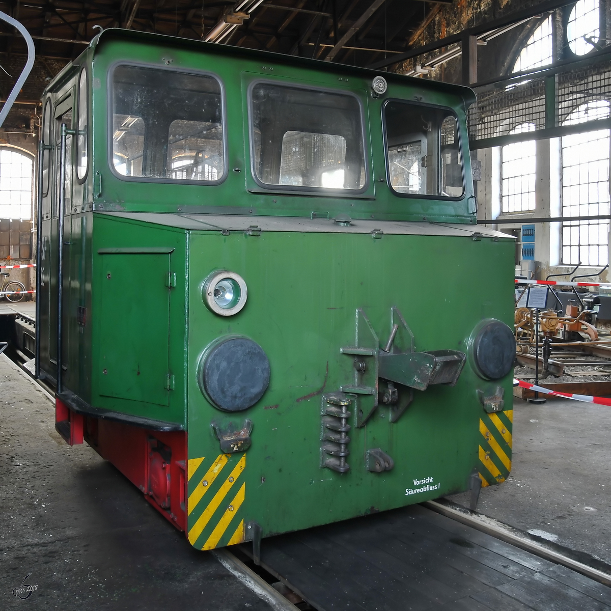 Ein Akku-Schleppfahrzeug ASF stand Anfang April 2018 im Sächsischen Eisenbahnmuseum Chemnitz-Hilbersdorf.