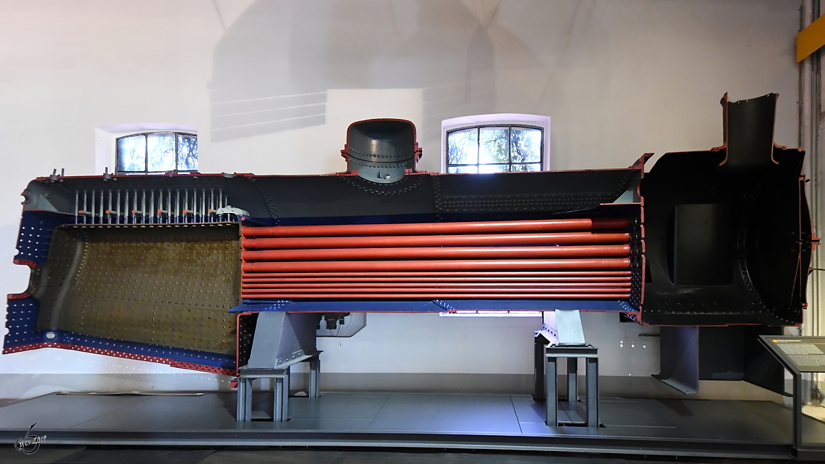 Ein aufgeschnittener Dampfkessel war Anfang Juni 2019 im Deutschen Dampflokomotiv-Museum Neuenmarkt-Wirsberg zu sehen.