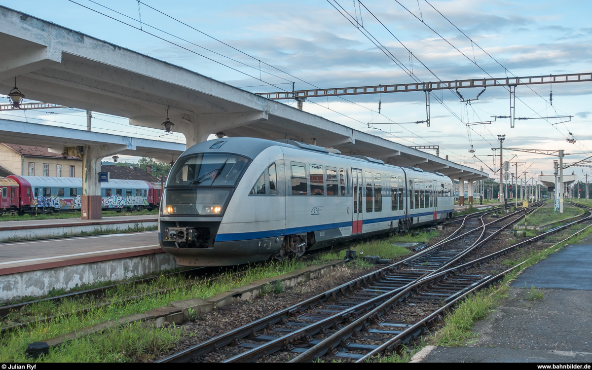 Ein Desiro erreicht am 10. Juli 2018 als Regio von Jibou herkommend seinen Endbahnhof Cluj-Napoca.