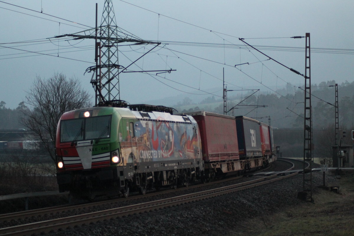 Ein echtes Highlight auf der NSS, aber leider aufgrund von Verspätung im allerletzten Licht des 07.02.2019. 193 640  Connected by Rail  war mit Aufliegern in Richtung Göttingen bei Friedland unterwegs.