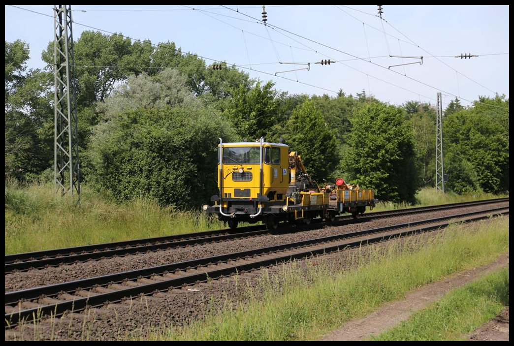 Ein ehemaliger DB SKL, nun im Eigentum der Fa. Steinbrecher, befuhr am 14.6.2021 um 16.19 Uhr die Rollbahn bei Lengerich Schollbruch in Richtung Münster.