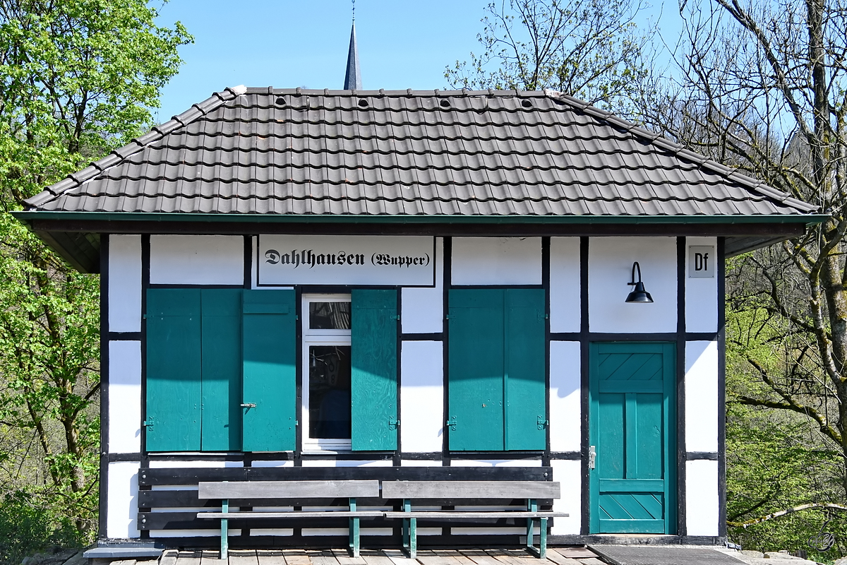 Ein ehemaliges Stellwerg war im April 2019 in Radevormwald-Dahlhausen (Wupper) zu sehen.