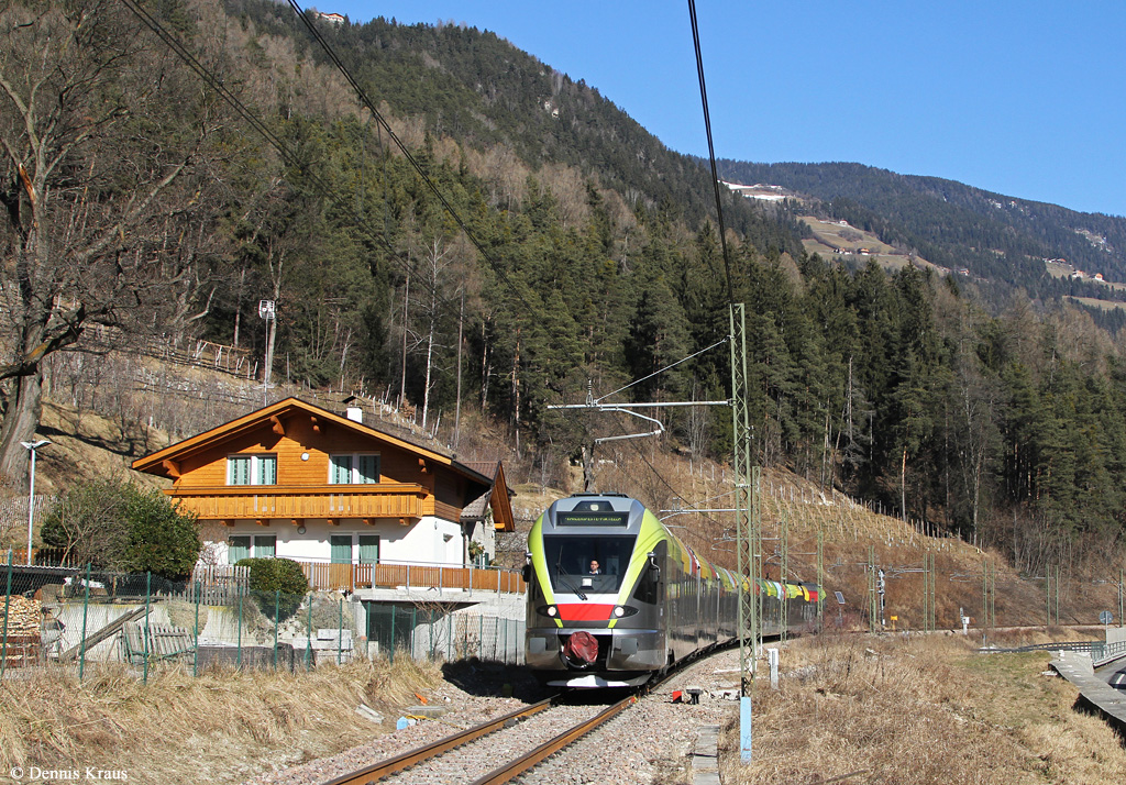 Ein ETR 170 als REX 1858 am 07.02.2015 bei Rio di Pusteria.