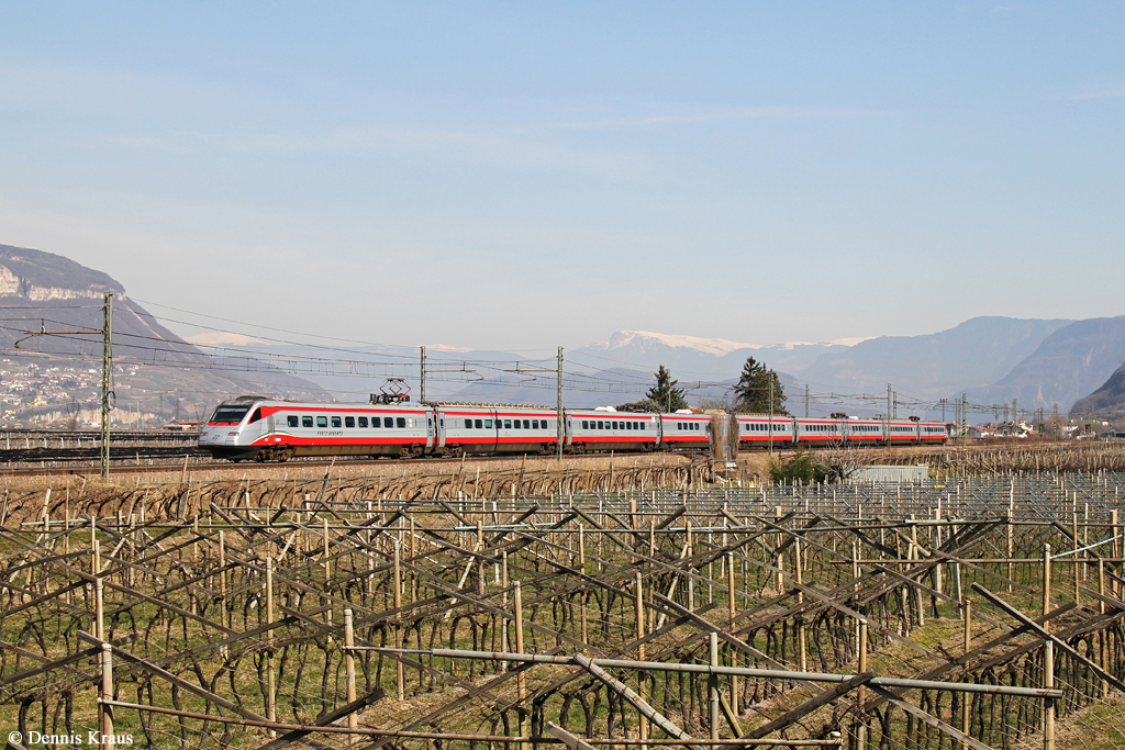 Ein ETR 485 am 07.03.2015 bei Salorno.