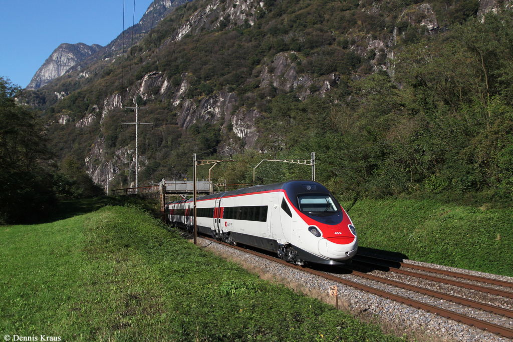 Ein ETR 610 am 17.10.2014 bei Claro.