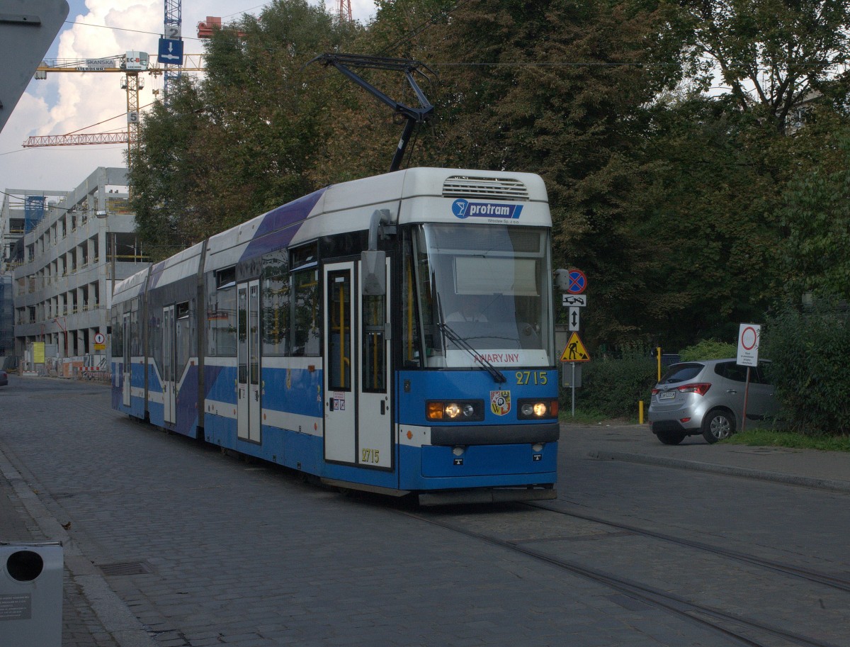 Ein für Wroclaw typischer TW wartet auf seinen nächsten Einsatz.20.09.2014 16:09 Uhr