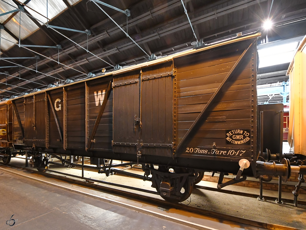 Ein gedeckter Güterwagen Anfang Mai 2019 im National Railway Museum York.