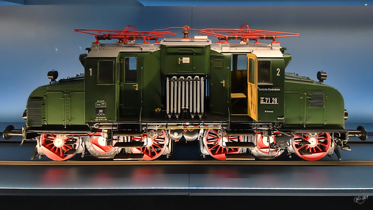 Ein Großmodell der Elektrolokomotive E71 28 war Anfang Juni 2019 im DB-Museum Nürnberg zu sehen.