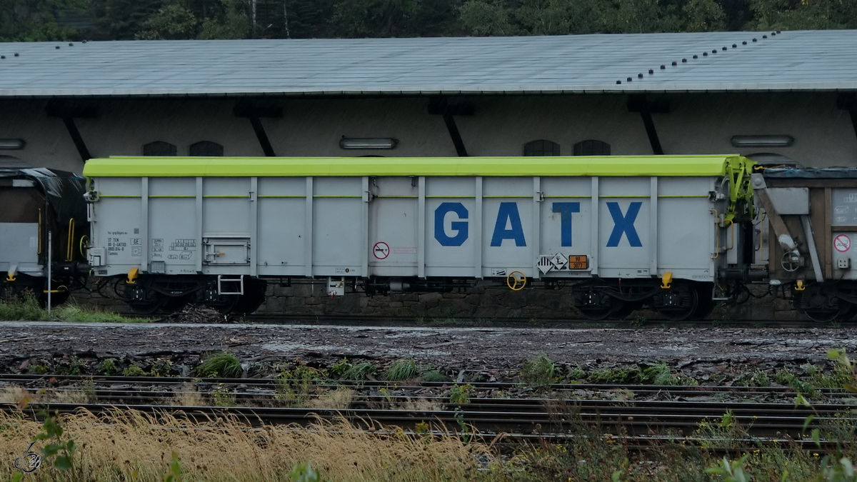 Ein Güterwagen Tamns (0805 014-8) war Ende September 2020 in Freiberg abgestellt.