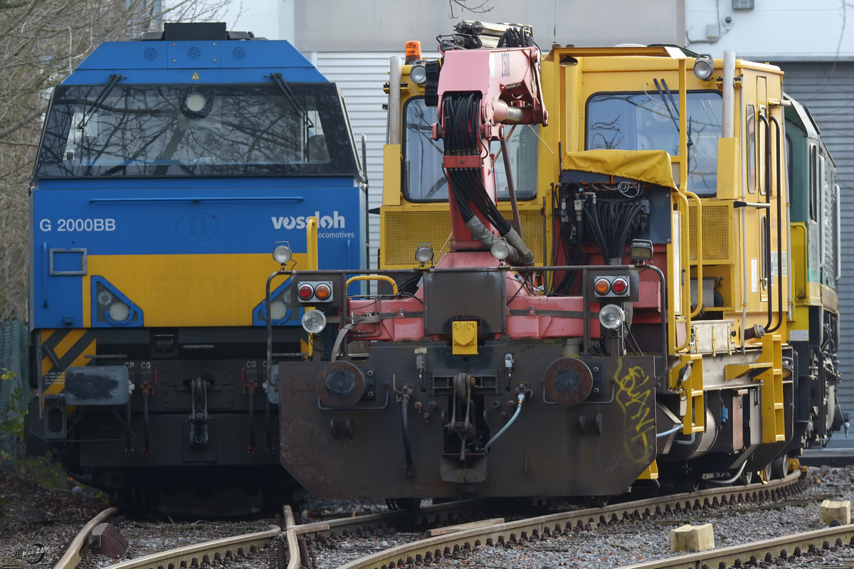 Ein in Hattingen abgestellter Schienenkran. (Dezember 2016)