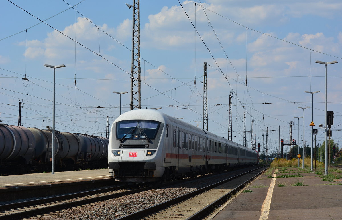 Ein IC durchfährt Großkorbetha in Richtung Weißenfels.

Großkorbetha 07.08.2018