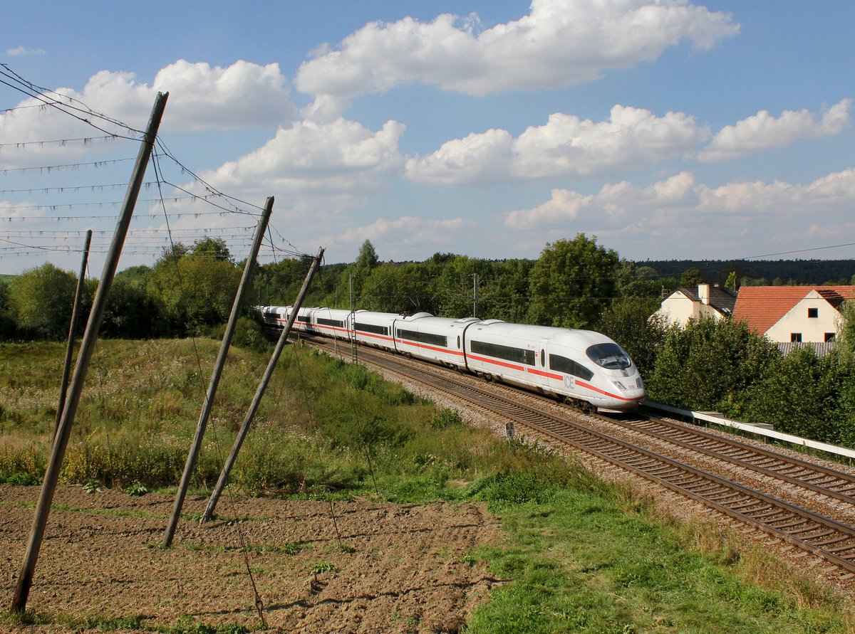 Ein ICE 3 am 09.09.2016 unterwegs bei Fahlenbach.