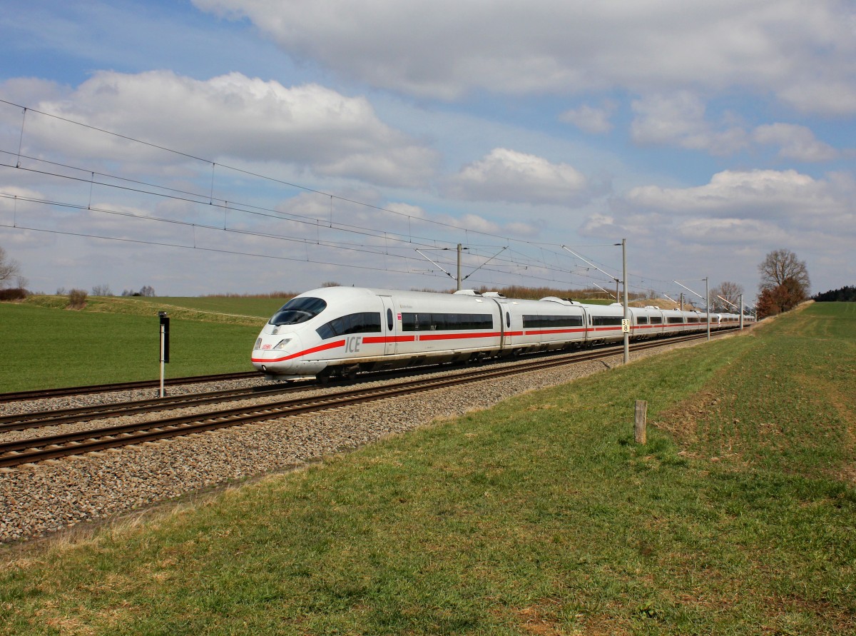 Ein ICE 3 nach München am 07.04.2015 unterwegs bei Ramelsbach.