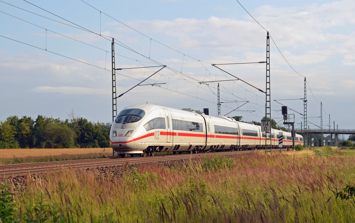 Ein ICE der BR 403 rollte am 08.07.20 als ICE 1002 von München nach Berlin. Hier passiert er Gräfenhainichen.