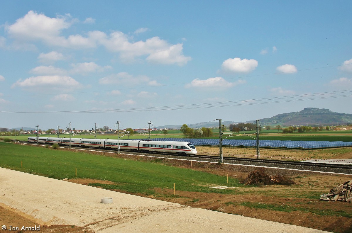 Ein ICE-T am 06.04.2014 nördlich von Ebensfeld auf dem Weg Richtung Nürnberg. Ab 2017 fährt er auf der Trasse links im Bild.