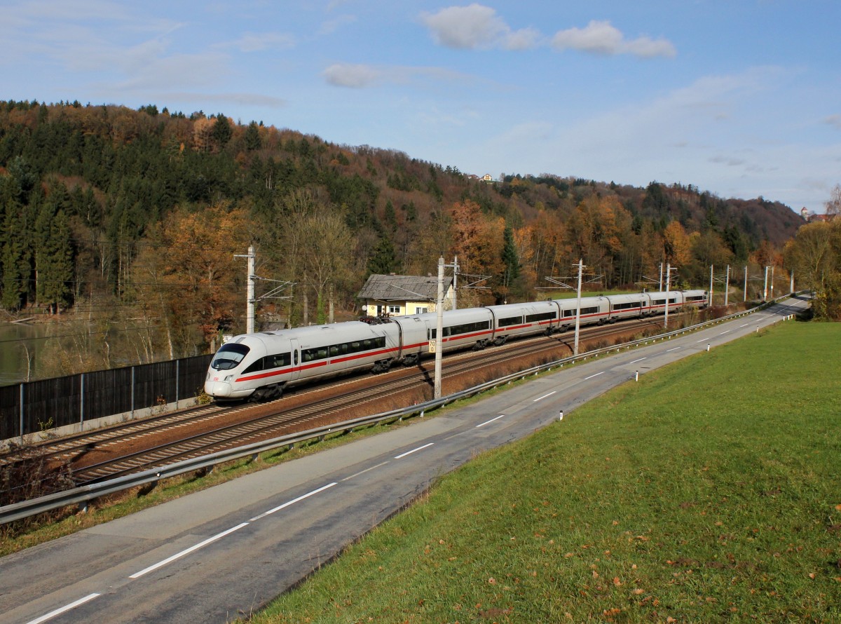 Ein ICE-T nach Wien am 10.11.2013 unterwegs bei Wernstein.