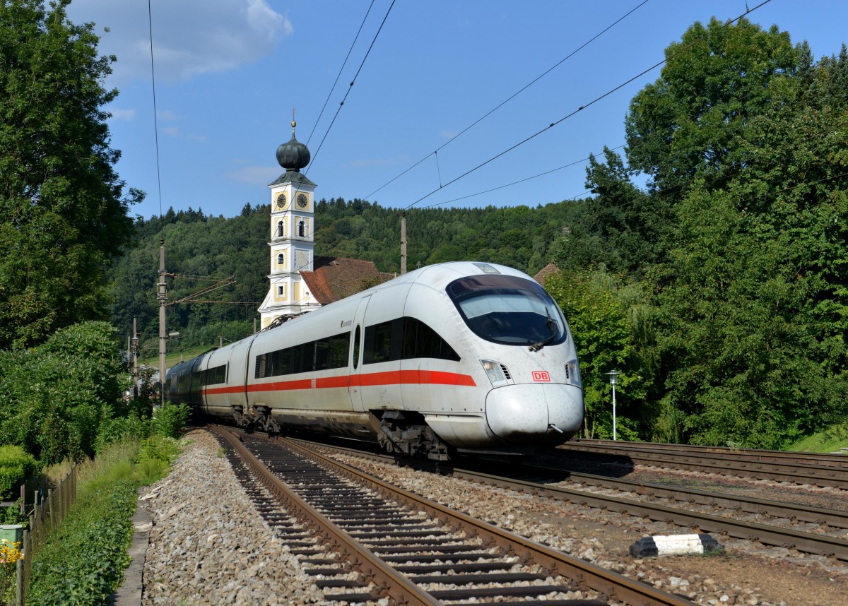 Ein ICE-T nach Wien West am 15.08.2013 bei Wernstein am Inn.