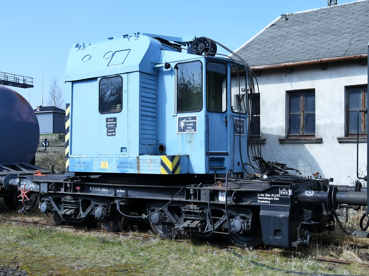 Ein Kirow Eisenbahndrehkran EDK 6 ohne Ausleger. (Sächsisches Eisenbahnmuseum Chemnitz-Hilbersdorf, April 2018)