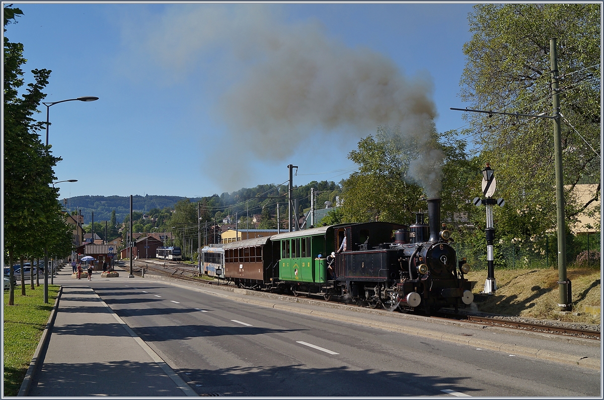 Ein kleiner Vorgeschmack auf kommende Pfingstfestival Wochenende: Die B-C G 3/3 N° 6 verlässt kräftig dampfend Blonay Richtung Chaulin.

2. Juni 2019