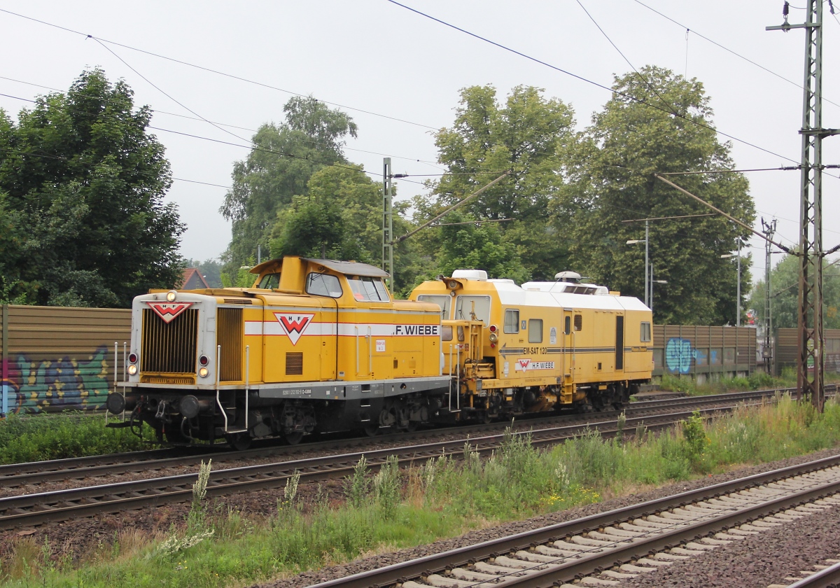 Ein kleiner Wiebe Bauzug mit 212 192-9 (Lok 3) in Richtung Seelze unterwegs. Aufgenommen in Dedensen-Gümmer am 10.07.2013.